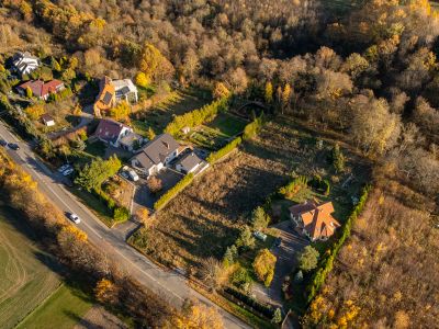 Urocza działka budowlana z lasem i dostępem do rzeki !!!