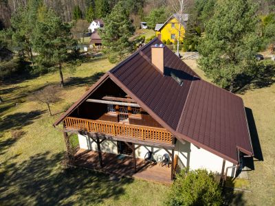 Kaszubski Azyl nad Jeziorem - Całoroczny Dom w Otoczeniu Lasów i Natur